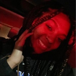 Meet your Posher, Savannah